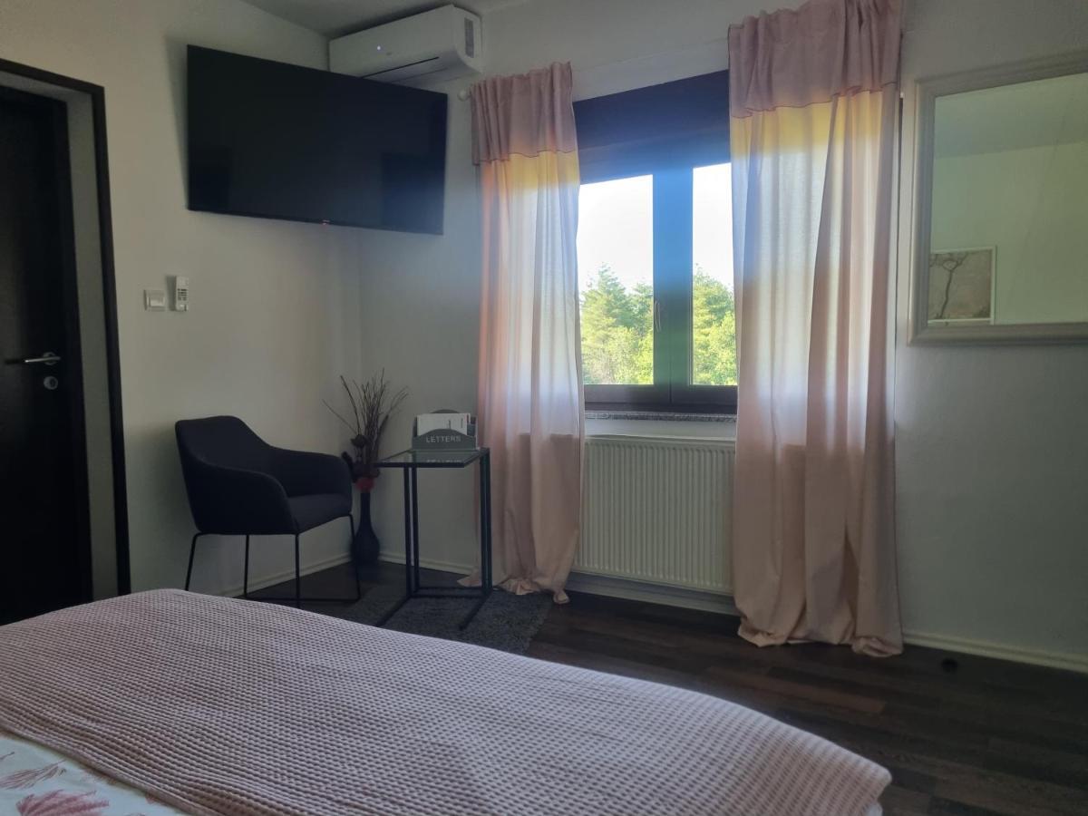 4 Seasons Guest House Rakovica Εξωτερικό φωτογραφία